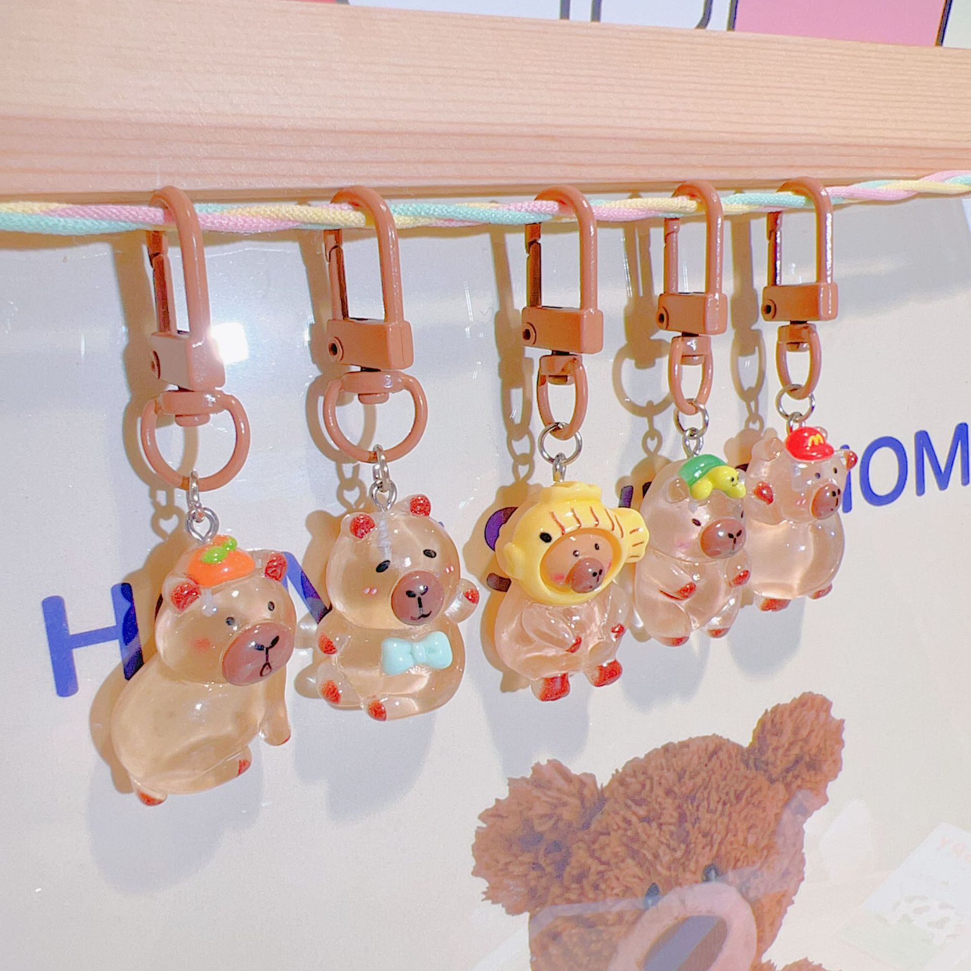 ABM야광 카피바라 키링 디자인랜덤